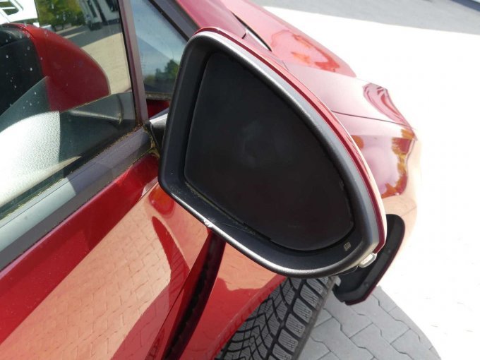 Beschädigung, fehlendes Spiegelglas Außenspiegel rechts