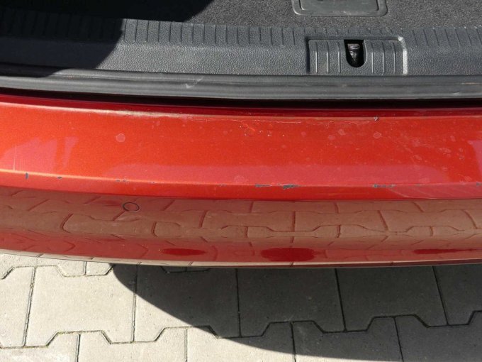 Beispiel Lackschäden Ladekante Stoßfänger hinten