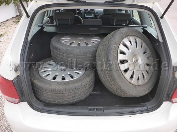 1 VW Golf Variant 1,6 l, Kombilimousine – foto 11 – kavel bij Zoll-Auktion, Nördlingen