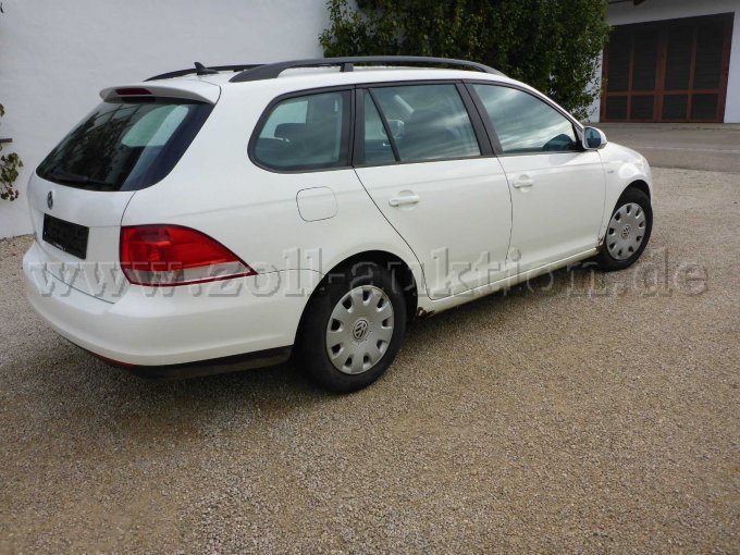 1 VW Golf Variant 1,6 l, Kombilimousine – foto 4 – kavel bij Zoll-Auktion, Nördlingen