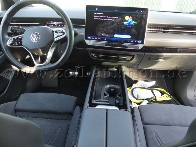 Innenansicht vorne Mitte