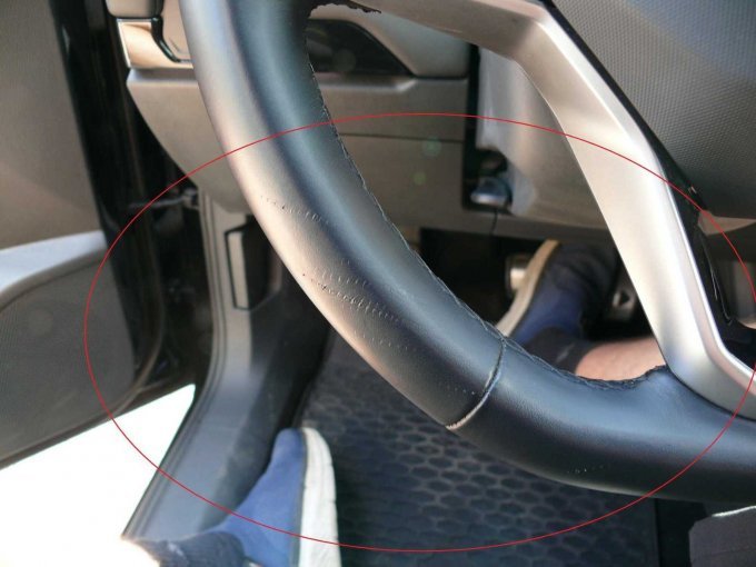 Beispielschaden Detailansicht Lenkrad Gebrauchsspuren