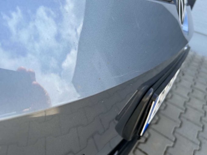 Beschädigung Stoßfänger vorn