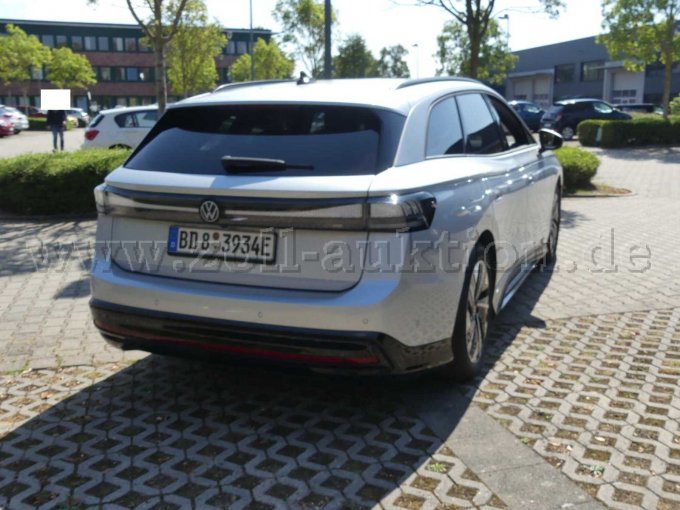 1 VW ID.7 Pro S Tourer - BD8-3934E – foto 4 – kavel bij Zoll-Auktion, Krefeld