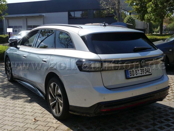 1 VW ID.7 Pro S Tourer - BD8-3934E – foto 3 – kavel bij Zoll-Auktion, Krefeld