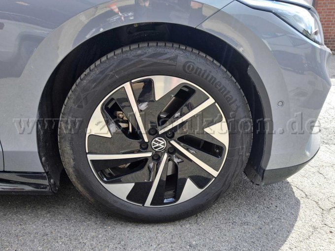1 VW ID.7 Pro S Tourer - BD8-4014E – foto 9 – kavel bij Zoll-Auktion, Köln