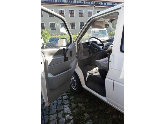 1 VW Kombi T4, 2.5 Benziner, EZ: 10/1992 – foto 9 – kavel bij Zoll-Auktion, Kempten (Allgäu)