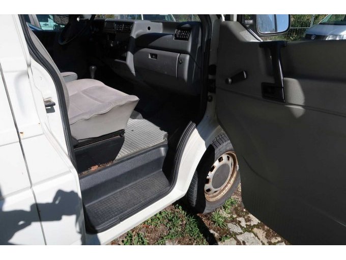 1 VW Kombi T4, 2.5 Benziner, EZ: 10/1992 – foto 14 – kavel bij Zoll-Auktion, Kempten (Allgäu)