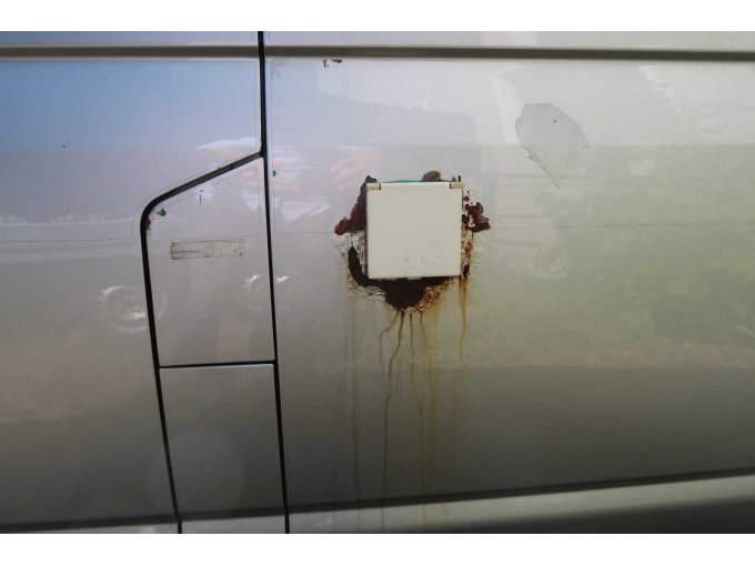 1 VW Kombi T5, 2,5 TDI, eerste registratie: 02/2009 – foto 5 – kavel bij Zoll-Auktion, Kempten (Allgäu)