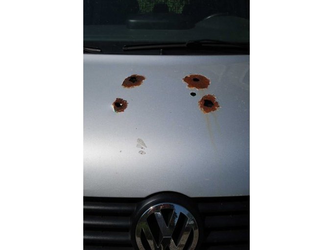 1 VW Kombi T5, 2,5 TDI, eerste registratie: 02/2009 – foto 2 – kavel bij Zoll-Auktion, Kempten (Allgäu)