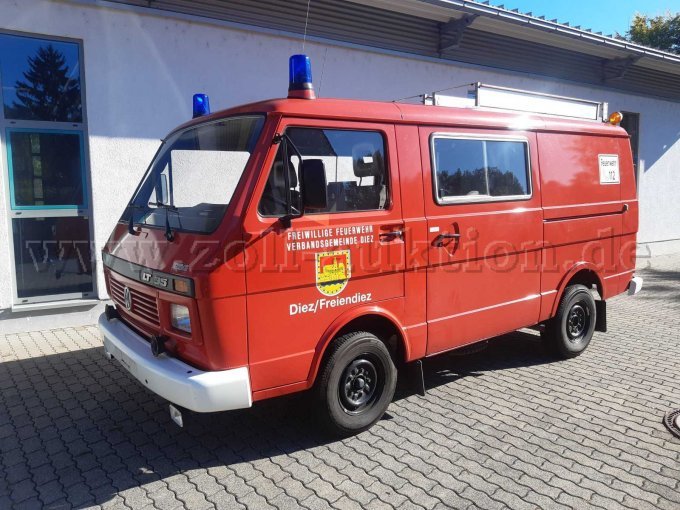 Front, Seite links