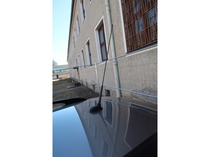 Dach mit Sonderantenne/Polizei