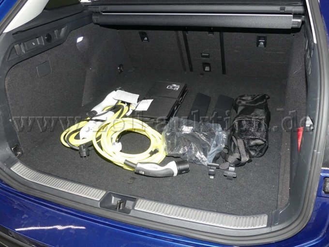 1 VW Passat 1.5 TSI eHybrid Business - BD8-3543E – foto 6 – kavel bij Zoll-Auktion, Dortmund