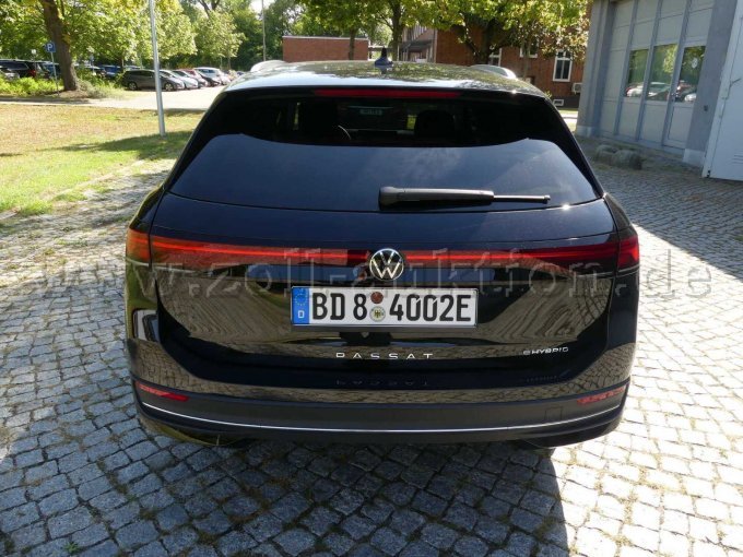 1 VW Passat 1.5 TSI eHybrid Business - BD8-4002E – foto 8 – kavel bij Zoll-Auktion, Frankfurt (Oder)