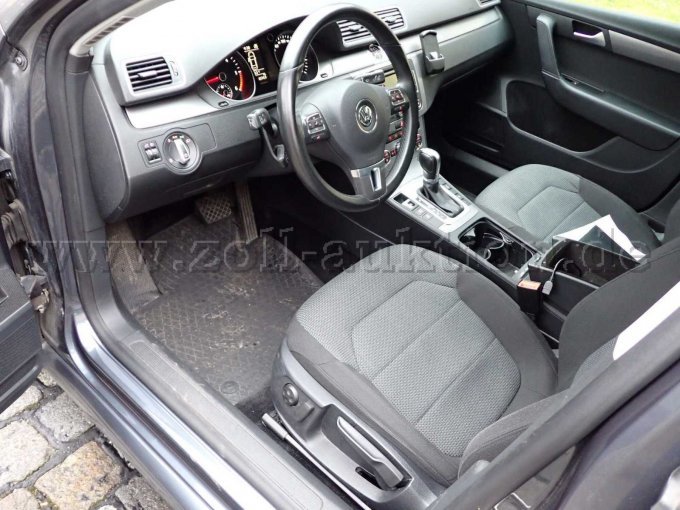 Innenansicht vorn links