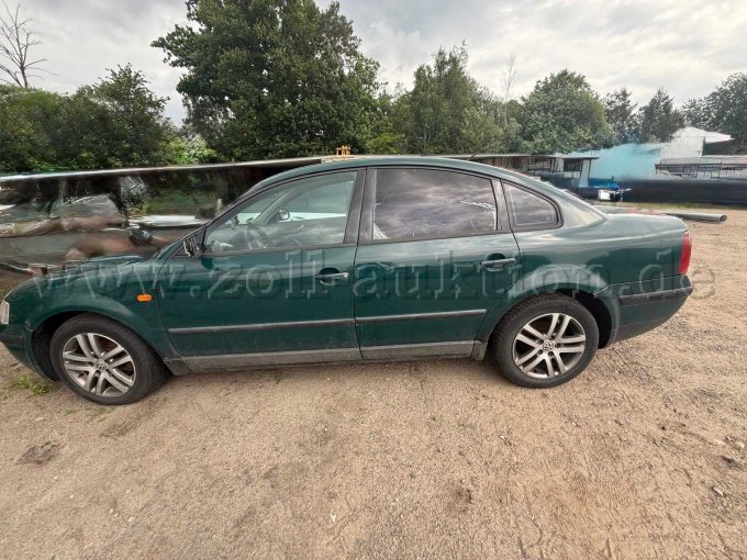 VW PAssat links