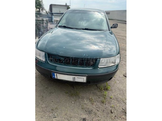 VW Passat front VW Passat front
