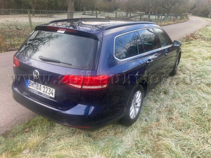 seitlich hinten rechts