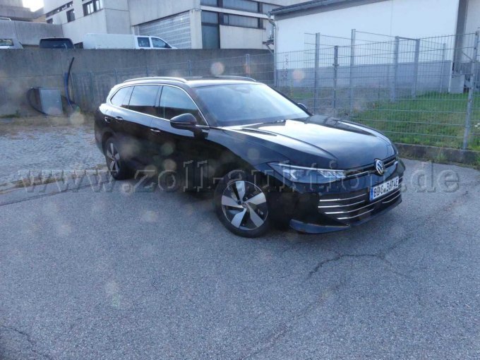 1 VW Passat Variant 1.5 TSI eHybrid Business - BD8-3674E – kavel bij Zoll-Auktion, Passau