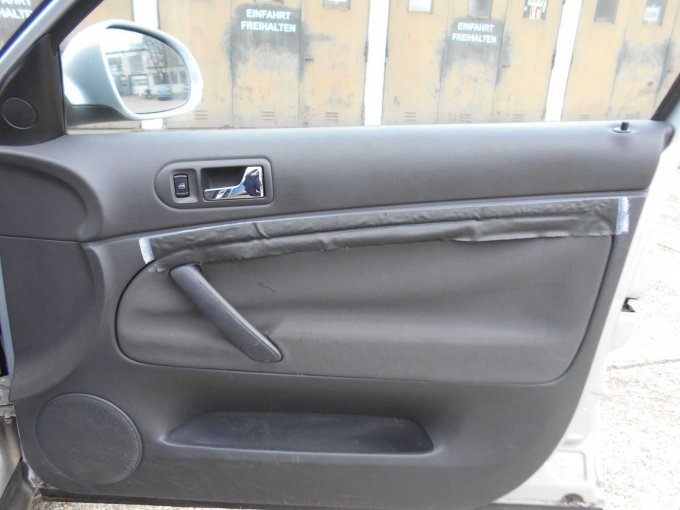 reparierte Beschädigung Innenverkleidung Beifahrertür