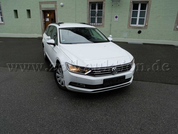 1 VW Passat Variant 2.0 TDI 4Motion BMT - BD16-4349 – foto 2 – kavel bij Zoll-Auktion, Waidhaus