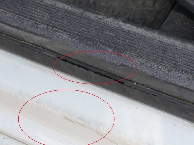 Lackschäden Einstiegsleiste vorn links