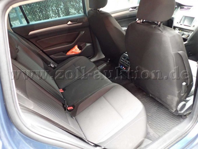 Innenansicht vorn rechts