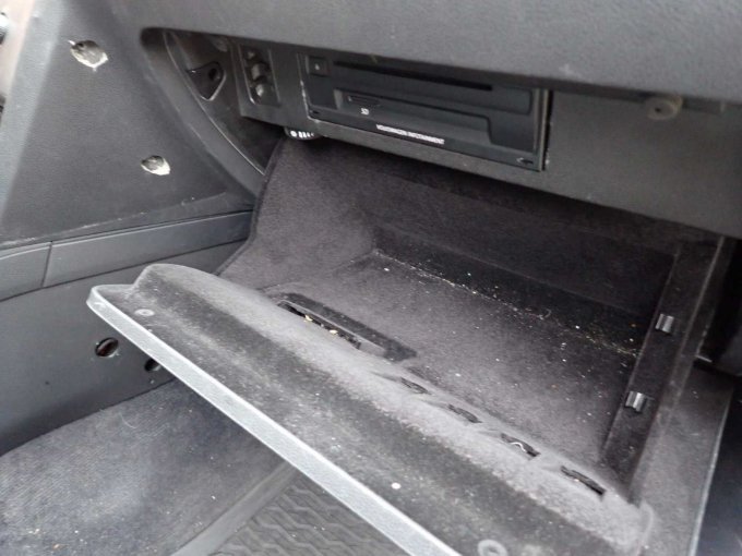 Beschädigungen Handschuhfach