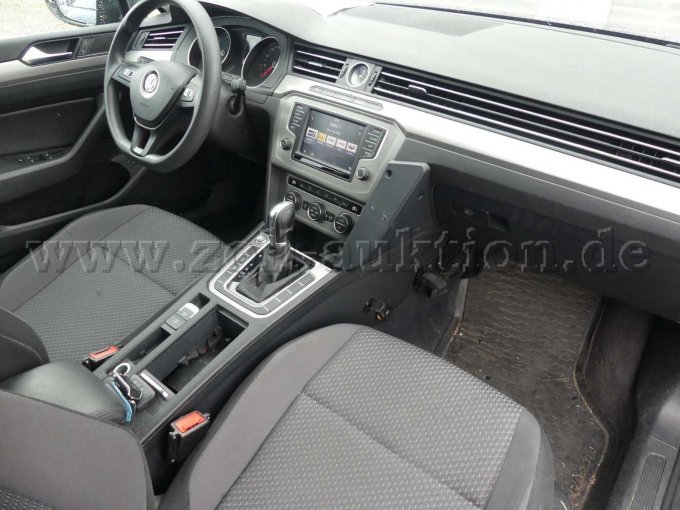 Innenansicht vorne rechts