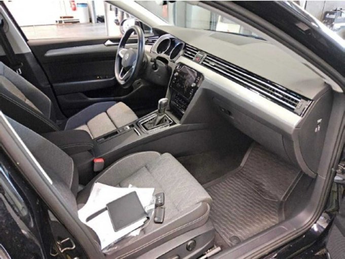 1 VW Passat Variant 2.0 TDI Business – foto 3 – kavel bij Zoll-Auktion, Berlin