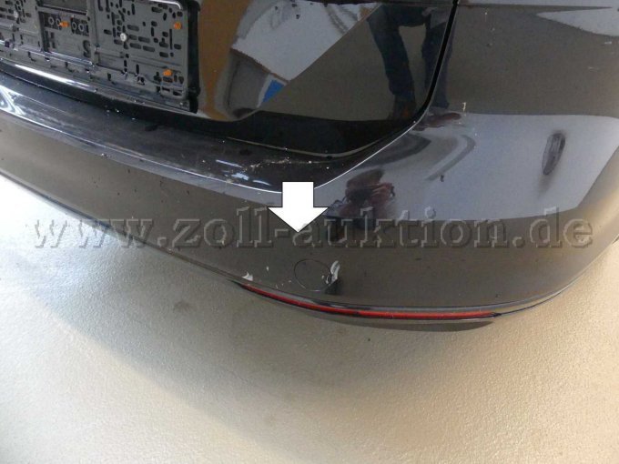 Beschädigung Stoßfänger hinten rechts