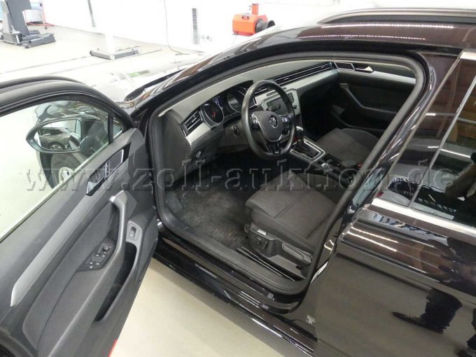 Innenansicht vorn links