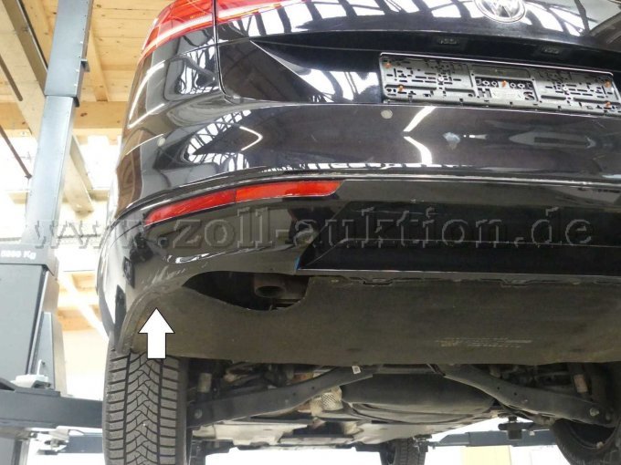 Beschädigung Stoßfänger hinten links