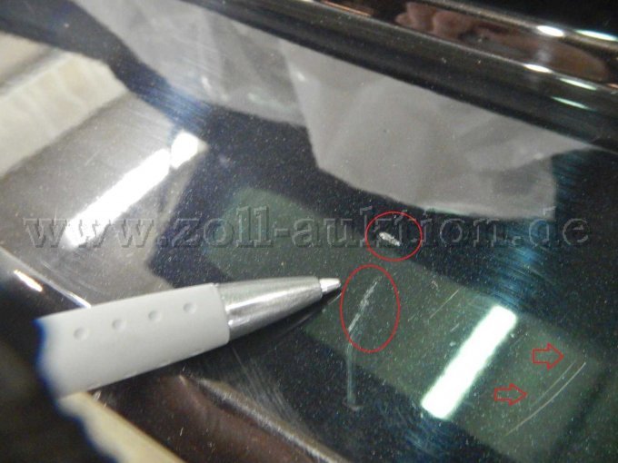 Stoßfänger hinten > Ladekante: Kratzer u. Schürfspuren