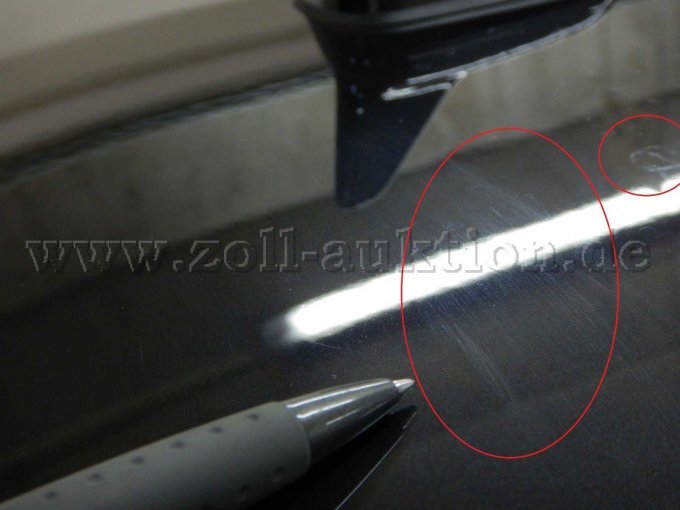 Dach: Harzflecken und Kratzer