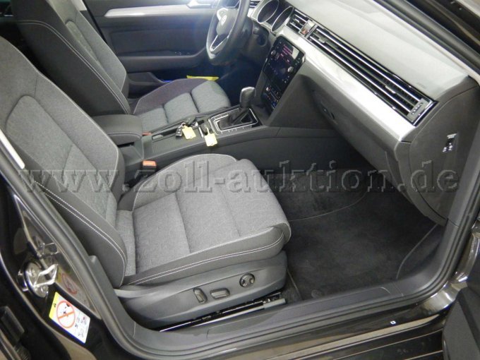 Ansicht Innenraum vorne rechts