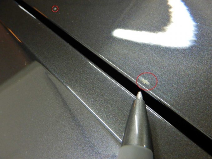 Motorhaube: Harzflecken, Kratzer u. Steinschläge