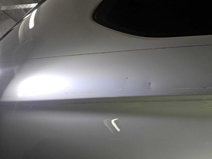 Seitenwand hinten rechts verdellt