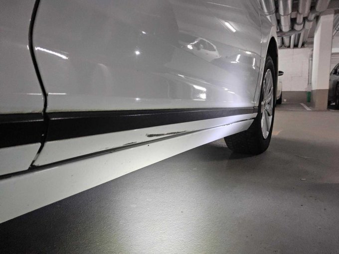 Schweller rechts geschürft