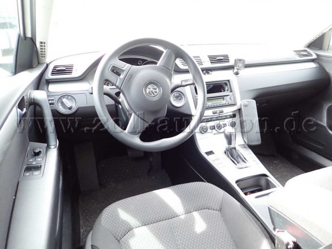 1 VW Passat Variant 2.0 TDI Trendline BMT 4Motion - BD16-1540 – foto 5 – kavel bij Zoll-Auktion, Ludwigsburg