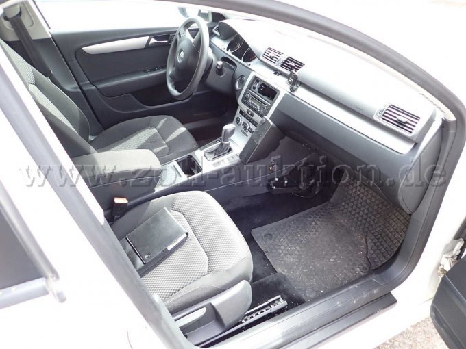 1 VW Passat Variant 2.0 TDI Trendline BMT 4Motion - BD16-1540 – foto 6 – kavel bij Zoll-Auktion, Ludwigsburg
