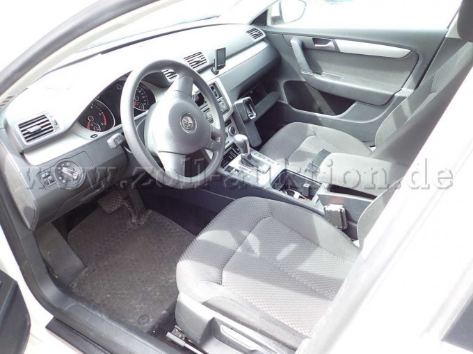 1 VW Passat Variant 2.0 TDI Trendline BMT 4Motion Bastlerfahrzeug - BD16-1565 – foto 5 – kavel bij Zoll-Auktion, Ludwigsburg