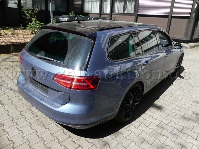 Ansicht VW Passat seitlich hinten Beifahrerseite