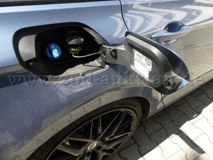 Ansicht VW Passat seitlich Tanköffnung