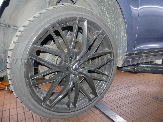Ansicht VW Passat Reifen mit Felgen