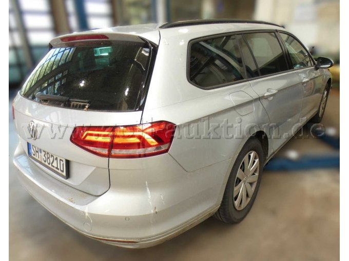 1 VW Passat Variant; ex Polizei; technische Mängel!! – foto 4 – kavel bij Zoll-Auktion, Kiel