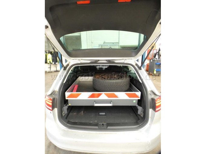 1 VW Passat Variant; ex Polizei; technische Mängel!! – foto 7 – kavel bij Zoll-Auktion, Kiel