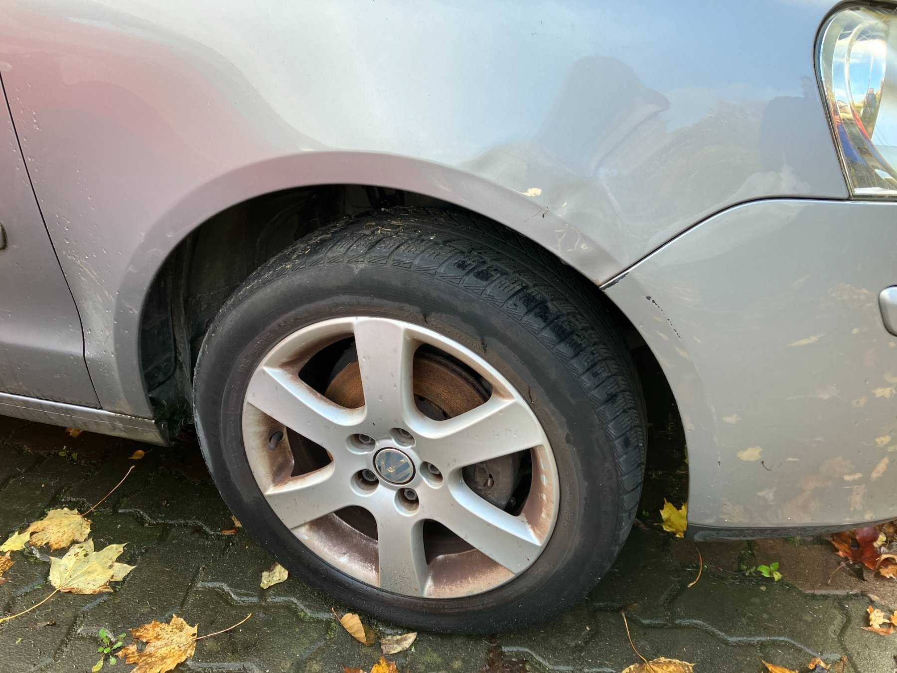 Kotflügel und Stoßstange vorne rechts