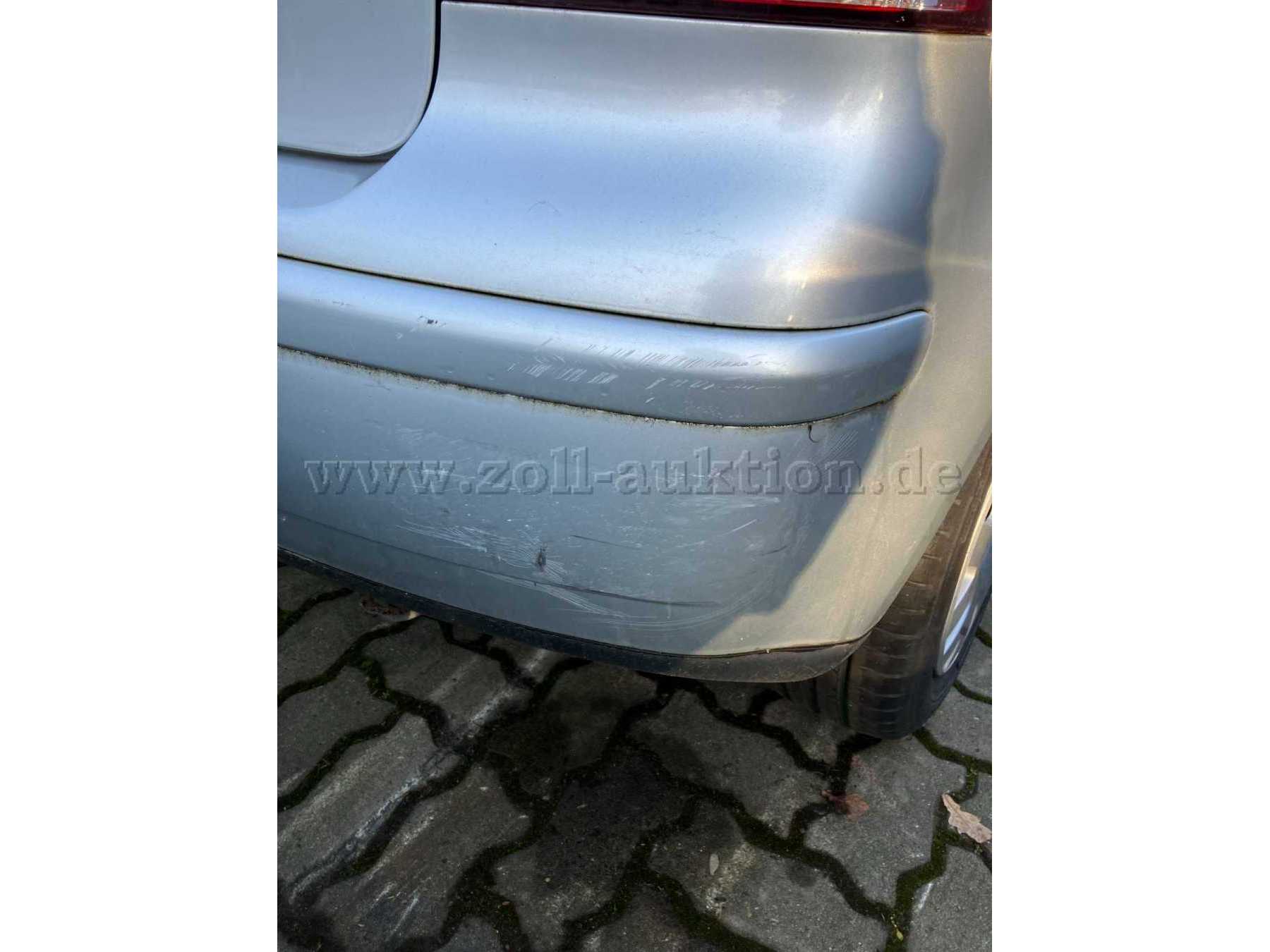 Unfallschaden Stoßstange hinten rechts