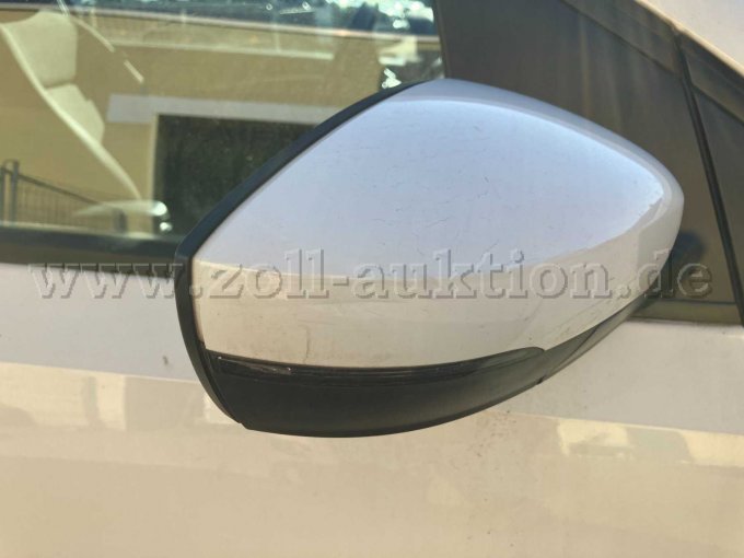 kleinerer Kratzer am Außenspiegel
